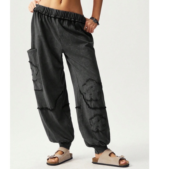 Pants - Plus Mineral Wash Stretchy Waist Floral Patchwork Jogger Pants